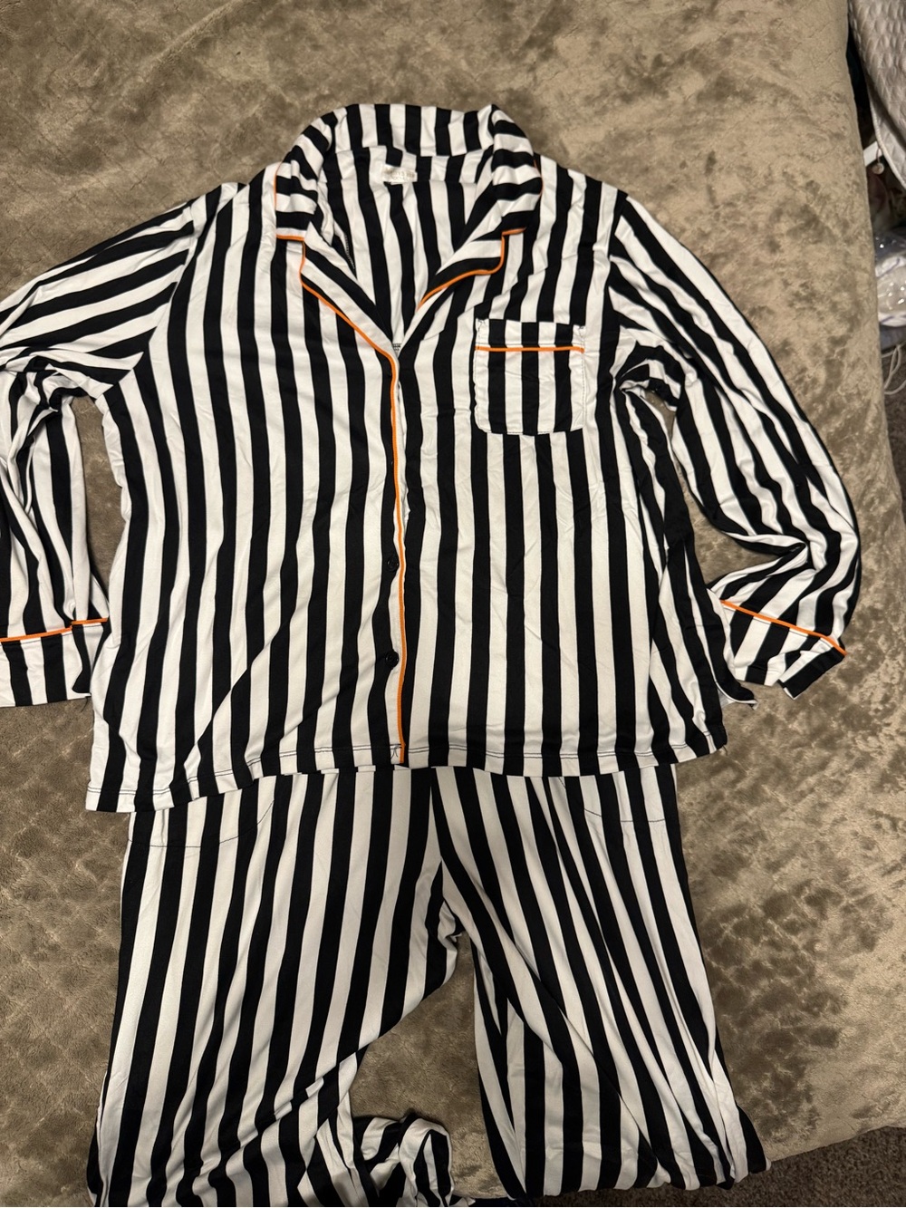 Halloween 2xl super soft pajamas